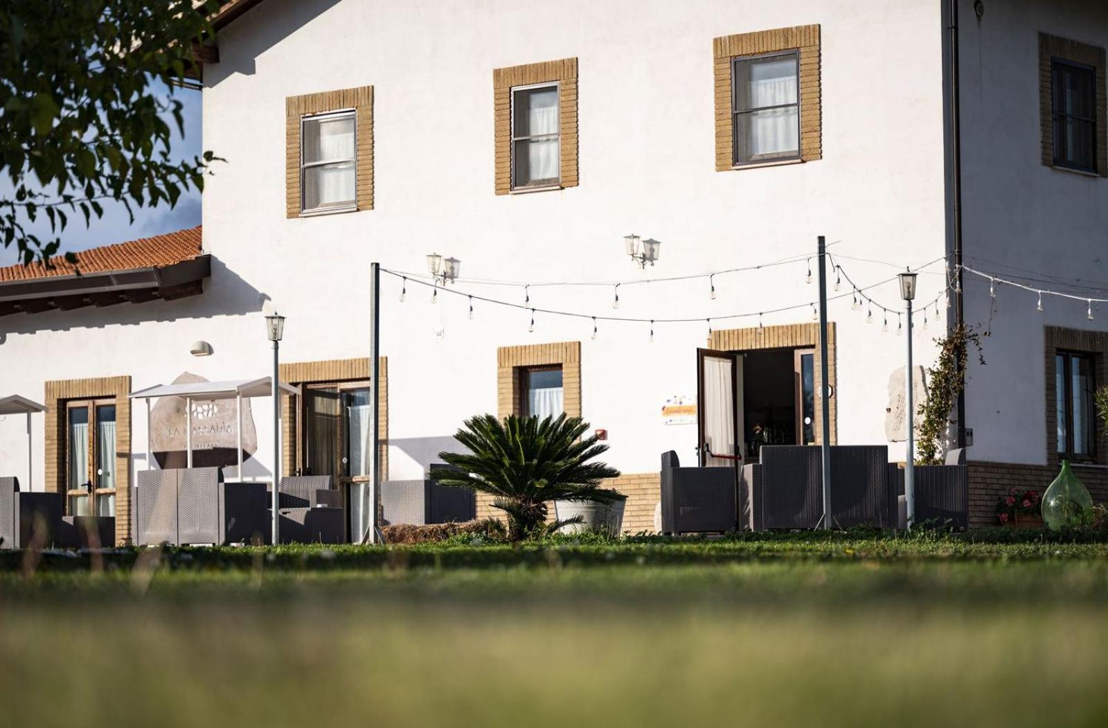 La Massaria Agriresort Orta Nova Экстерьер фото