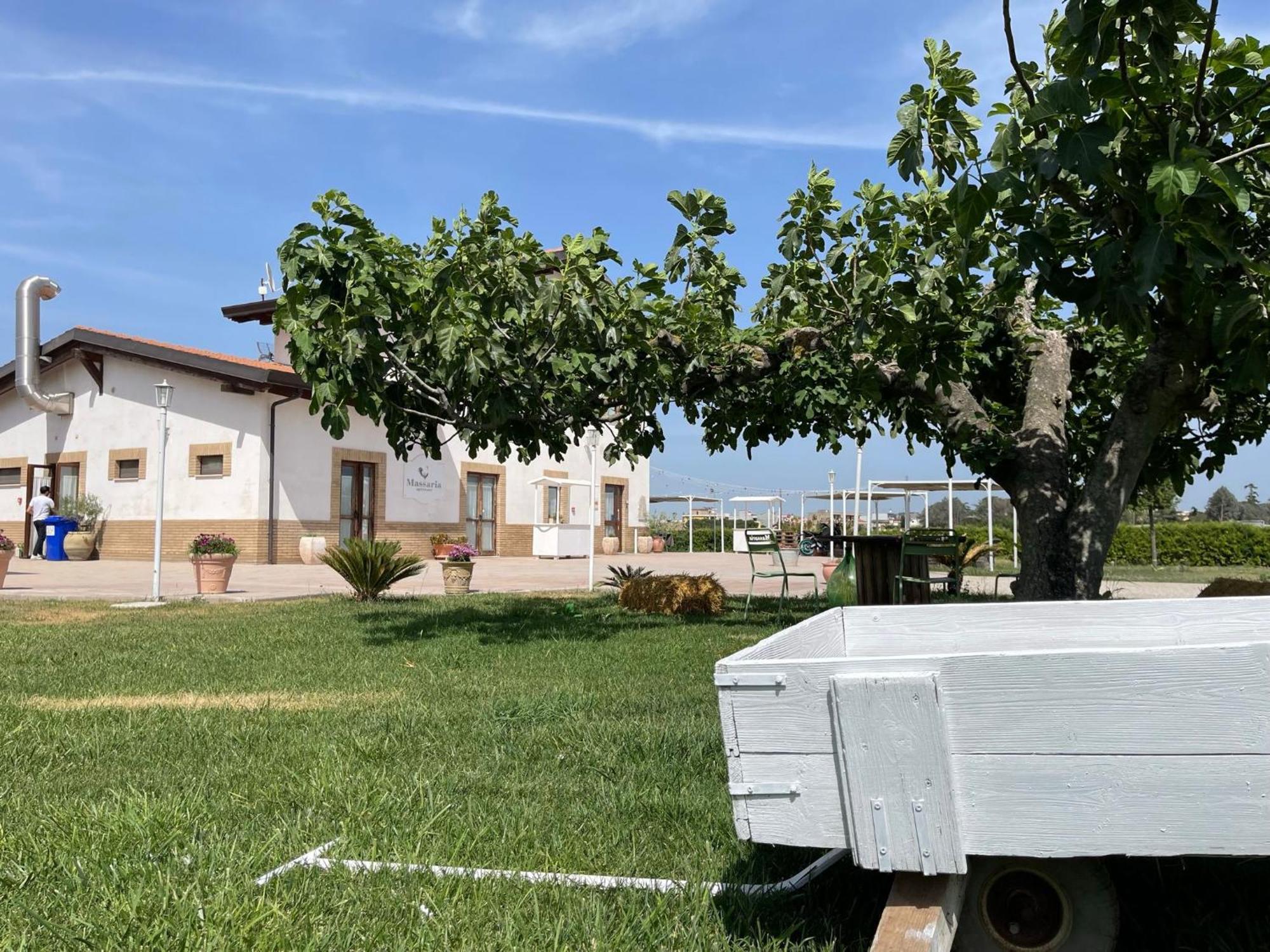 La Massaria Agriresort Orta Nova Экстерьер фото