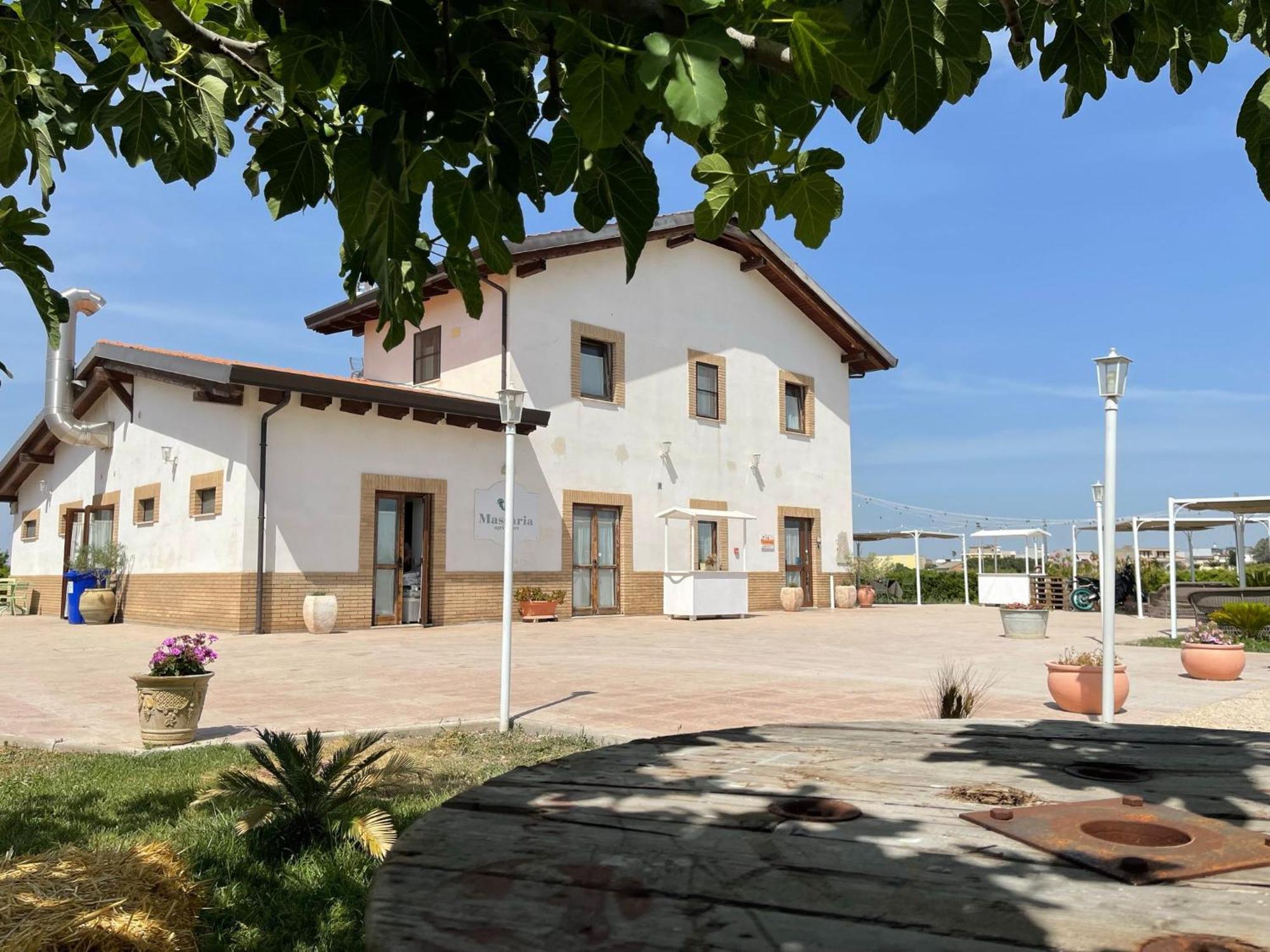 La Massaria Agriresort Orta Nova Экстерьер фото